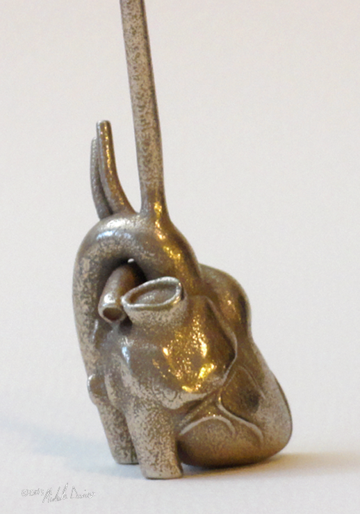 anatomical heart ring holder by michelle davis side view